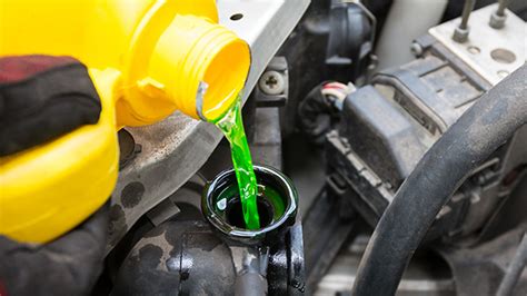 if the engine coolant leaks into the engine oil, then engine oil|Coolant in Oil: Symptoms, Causes and Fixes – Rx。